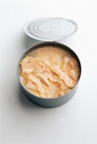 Tuna_fish_cans_3
